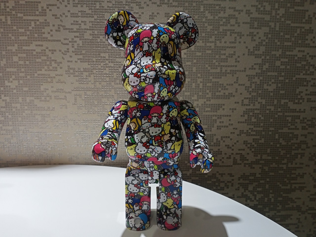 潮流公仔寄賣-庫柏力克熊 BE@RBRICK X Hello Kitty滿版凱蒂貓400% 100%-摩立精品當舖8